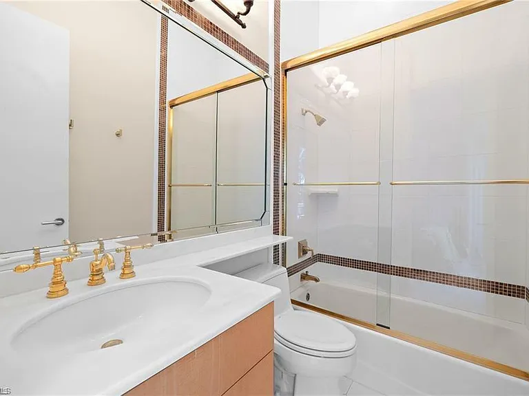3860 Gordon Dr — Photo 28