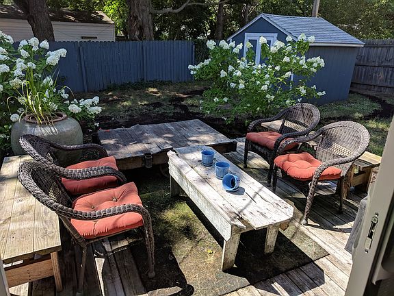 4th image of 510 Pinecrest St