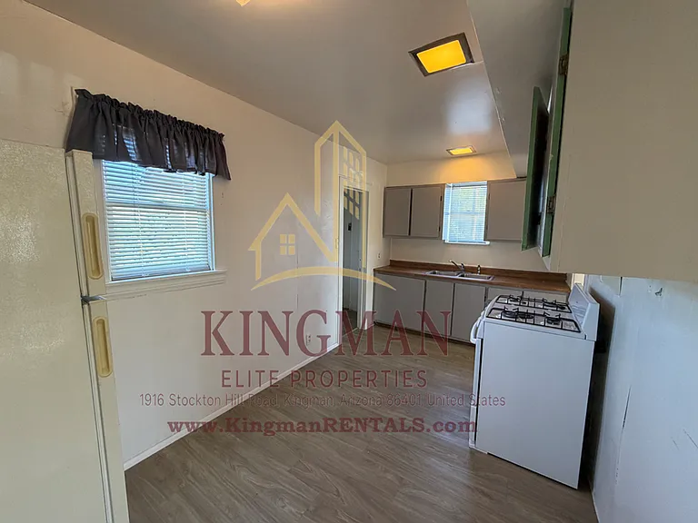 907 Valley View Ave — Photo 9