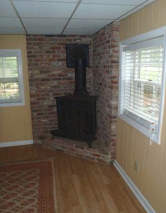 3rd image of 5447 E Mountain St