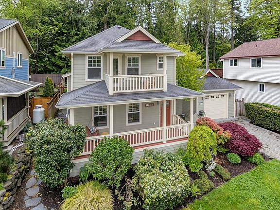 3rd image of 19119 Harris Ave NE