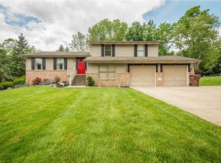 2303 Otterbin St, Louisville, OH 44641