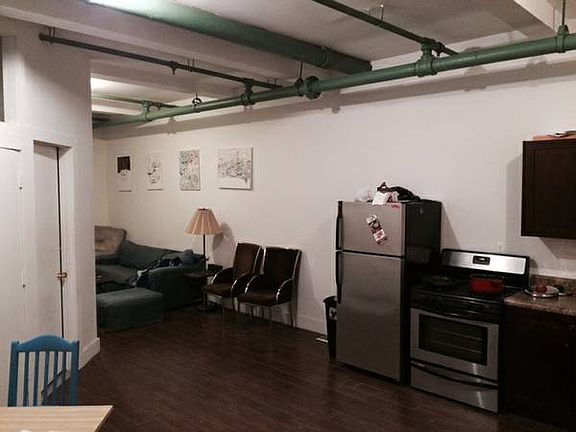 5th image of 239 Banker St APT 1E