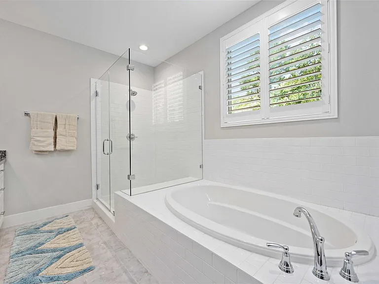 1324 W Pierce St — Photo 16