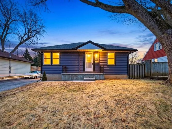 97 Stewart Ave, Cambridge, ON N1R 2V1