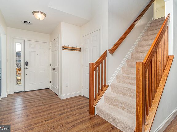 4th image of 1126 Park Ave