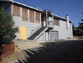 2nd image of 326 Park St