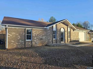 1814 Chandler Ct SW, Decatur, AL 35603