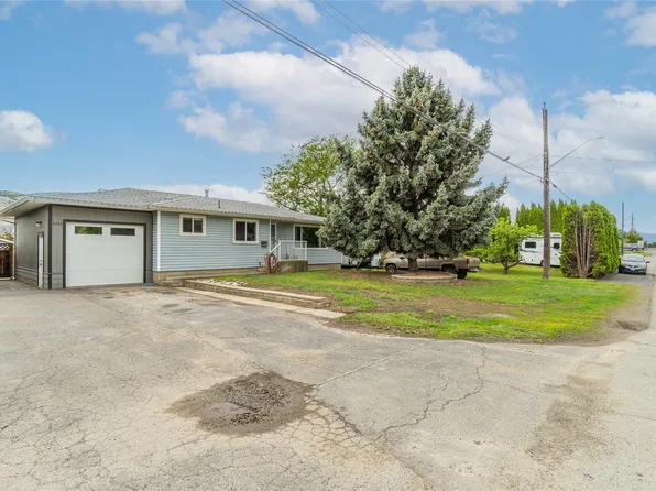 2255 Fleetwood Ave, Kamloops, BC V2B 4S6