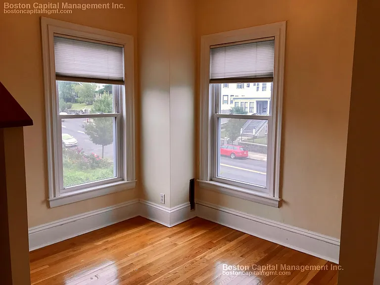 674 Main St — Photo 5