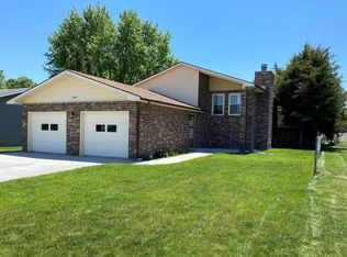 1014 Russian Olive Rd, North Platte, NE 69101