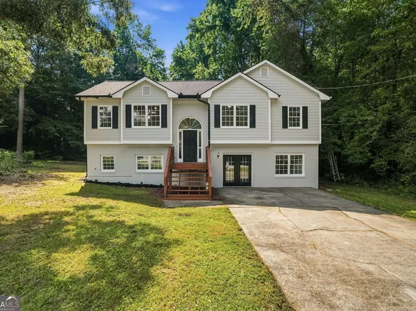 60 Shady Ct, Carrollton, GA 30116