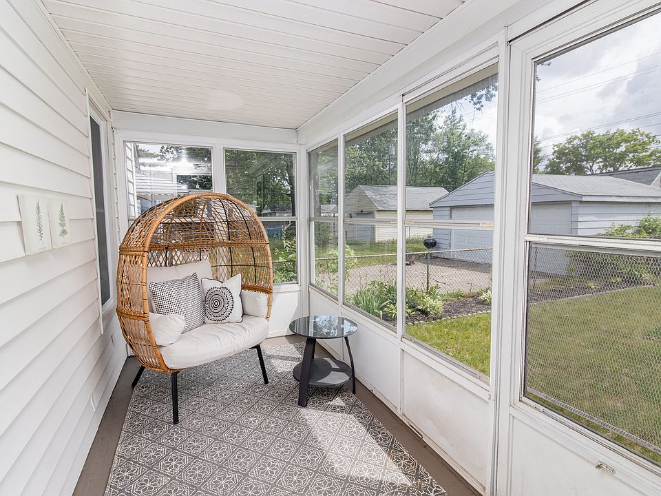 23368 Hoover Ave, photo 5