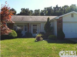 15 Tennis Ct, Brick, NJ