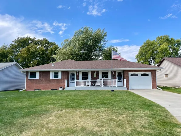 401 White St N, Comfrey, MN 56019