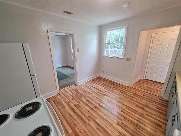 2113 Brewton St — Photo 7