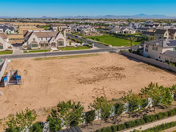 2nd image of 2595 E BLUE SAGE Road #101A