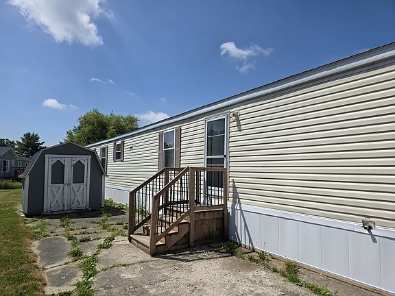 2nd image of 210 Evergreen Rd #210