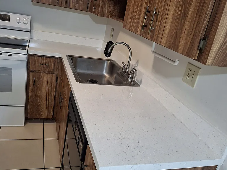 8676 Sunset Dr — Photo 4