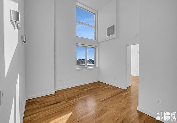 5th image of 273 Greene Ave