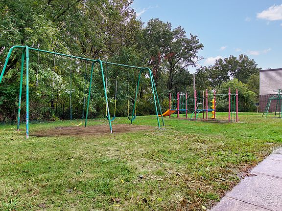 5th image of 307 S Forrest Ave #Da024785b