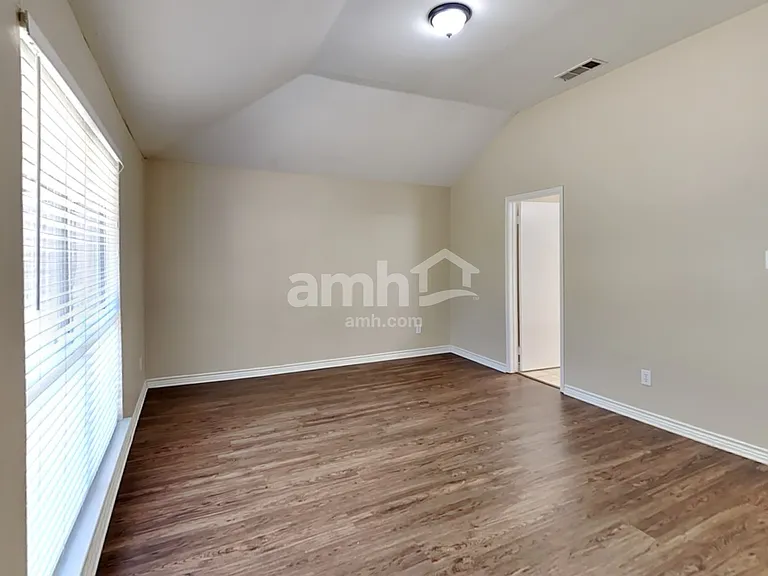 737 Oak Dale Ave — Photo 11