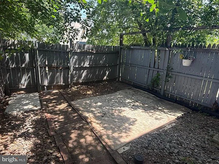 2053 Larkhall Rd — Photo 7