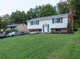 45 Eichelberger Dr, Coraopolis, PA 15108