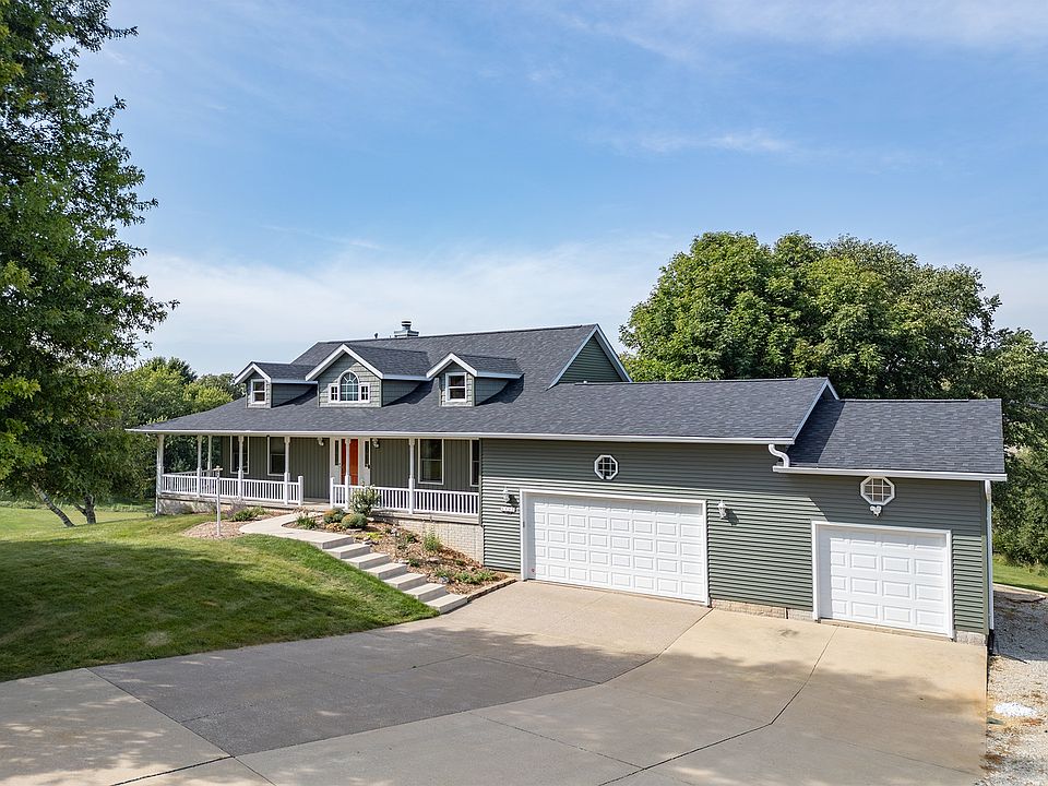 1st image of 906 Ridgeview Ct