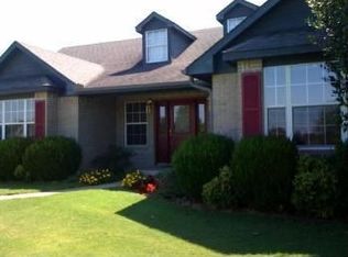 9129 Greenbriar Estates Rd, Springdale, AR 72762