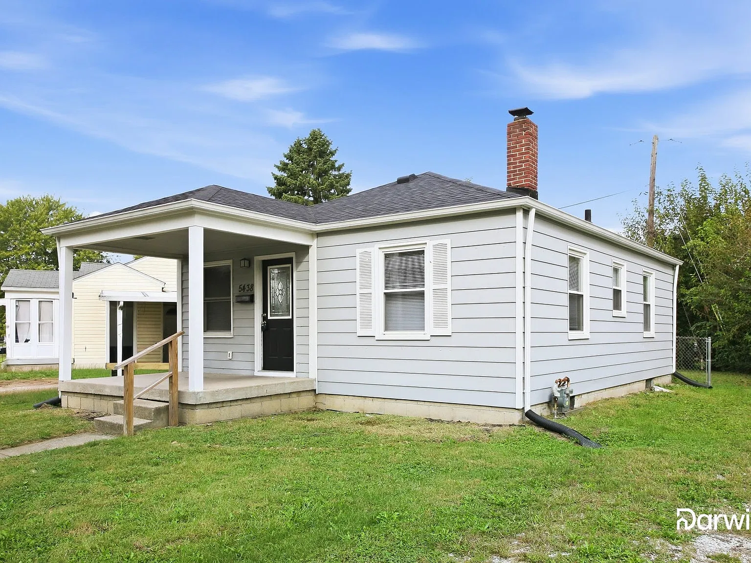 2 bed, 1.0 bath, 768 sqft, $1,240 — Photo 2