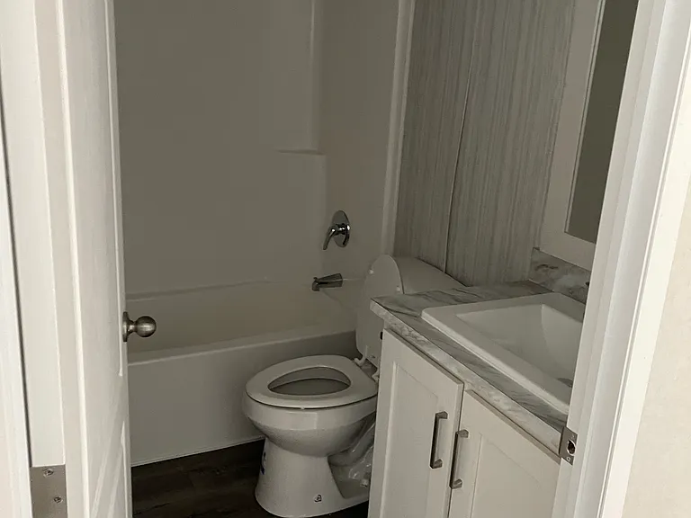 2nd bathroom