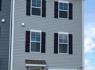767 Lord Fairfax St, Charles Town, WV 25414