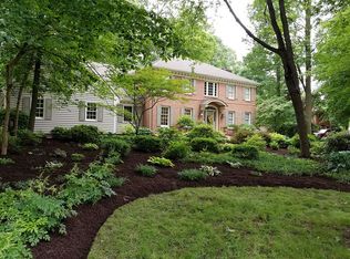 1051 Hunters Path, Lancaster, PA 17601