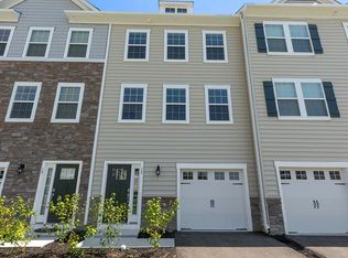17 Sienna Way, Mount Laurel, NJ 08054