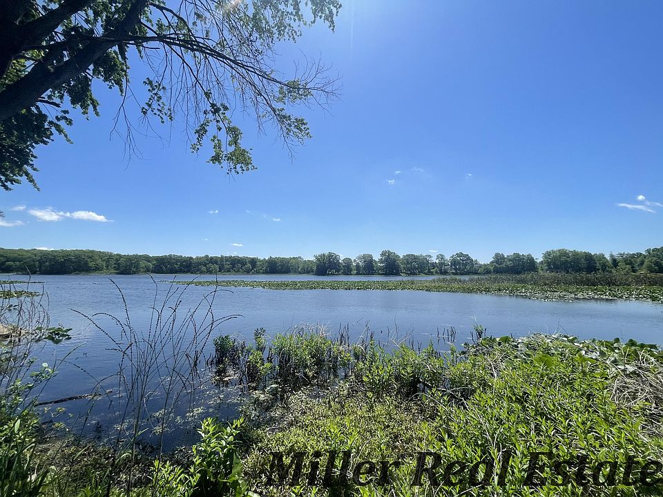 1st image of Woods Trail Dr