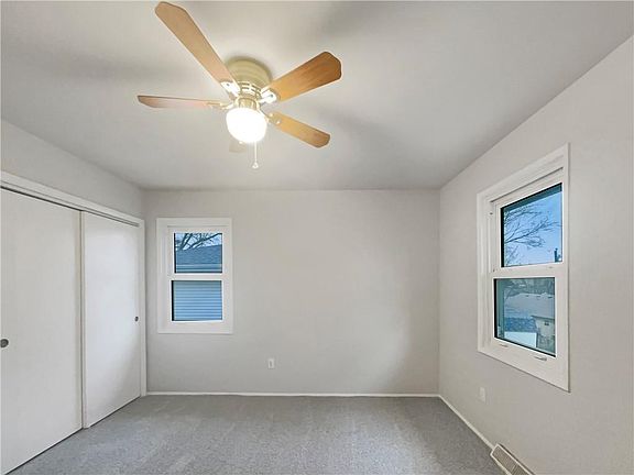 5th image of 53 Florentina St