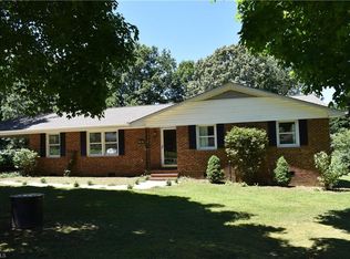 2803 Peace Haven Dr, Pleasant Garden, NC 27313