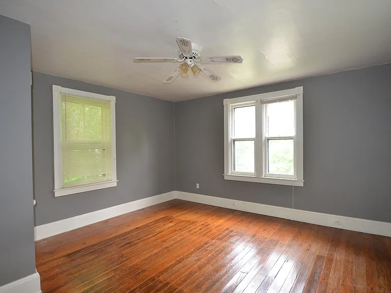 1085 Church Ave — Photo 7