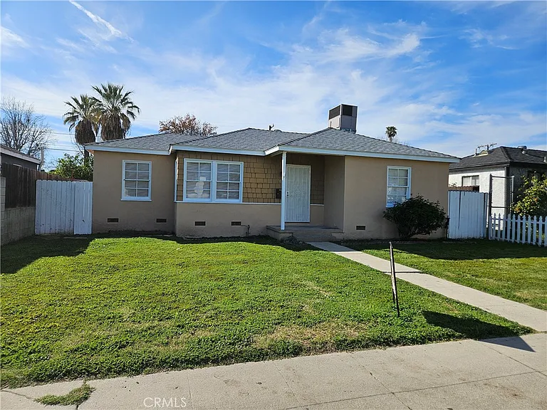 6907 White Oak Ave — Photo 5