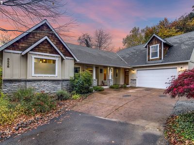 8555 SW Sagert St, Tualatin, OR, 97062
