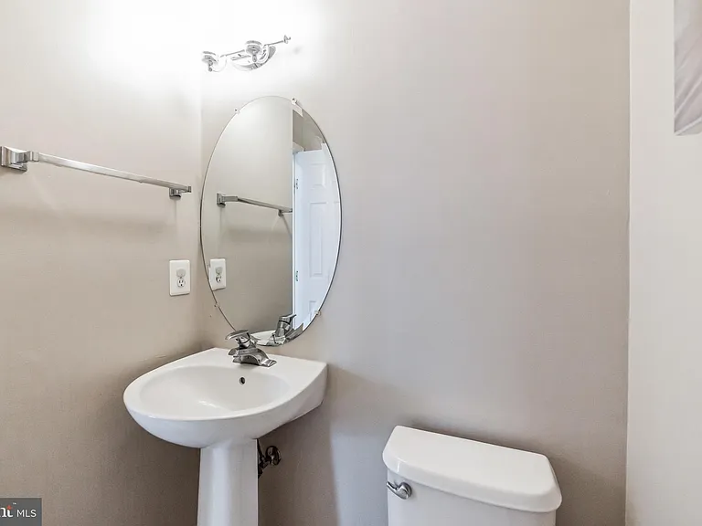 12876 Fair Valley Ct — Photo 10