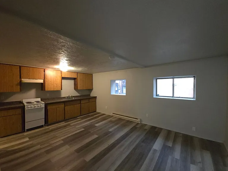 611 Bank Street — Photo 1