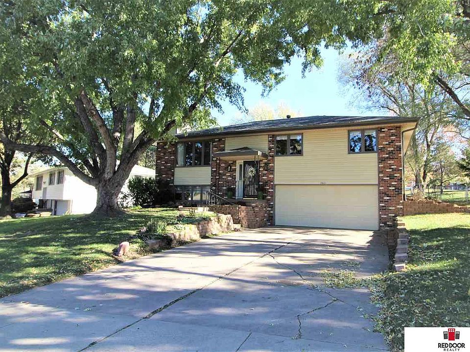 1st image of 5601 Dogwood Dr