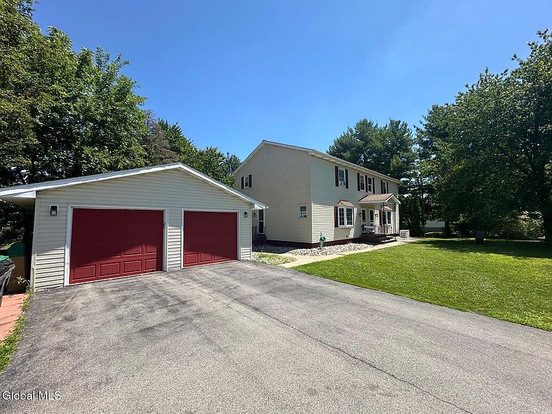 2nd image of 229 Middletown Road