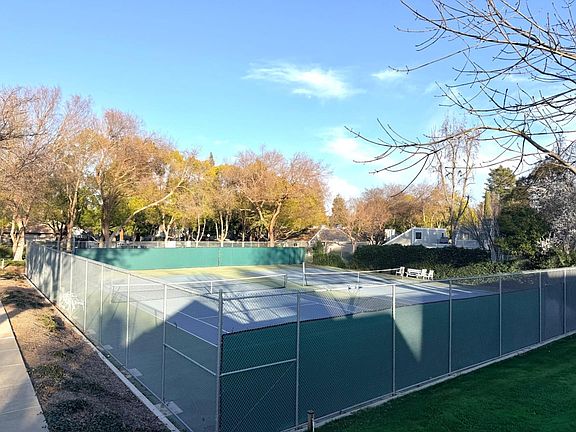 4th image of 7518 Rosedale Ct