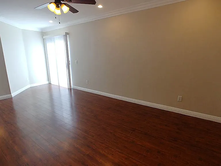 Villa De Adel Apts — Photo 108