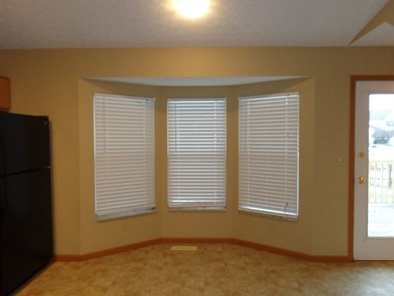 3rd image of 2125 Earlsway Dr
