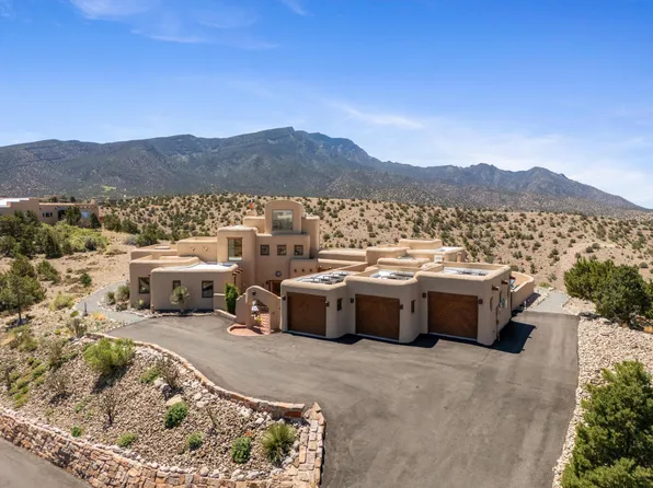 85 Overlook Dr, Placitas, NM 87043