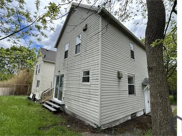 109 Kent Ct, Akron, OH 44305